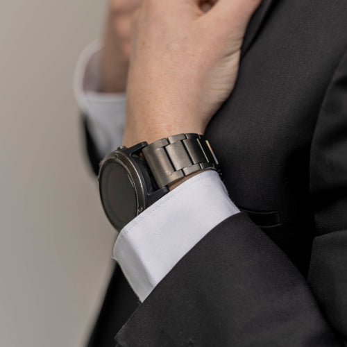 Garmin Fenix 8 - 51mm Magnetic Titanium Strap (Graphite)