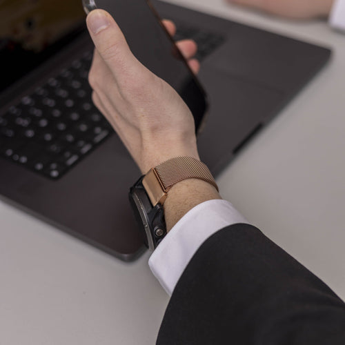 Correa milanesa Garmin Forerunner 955 (rosa dorado)