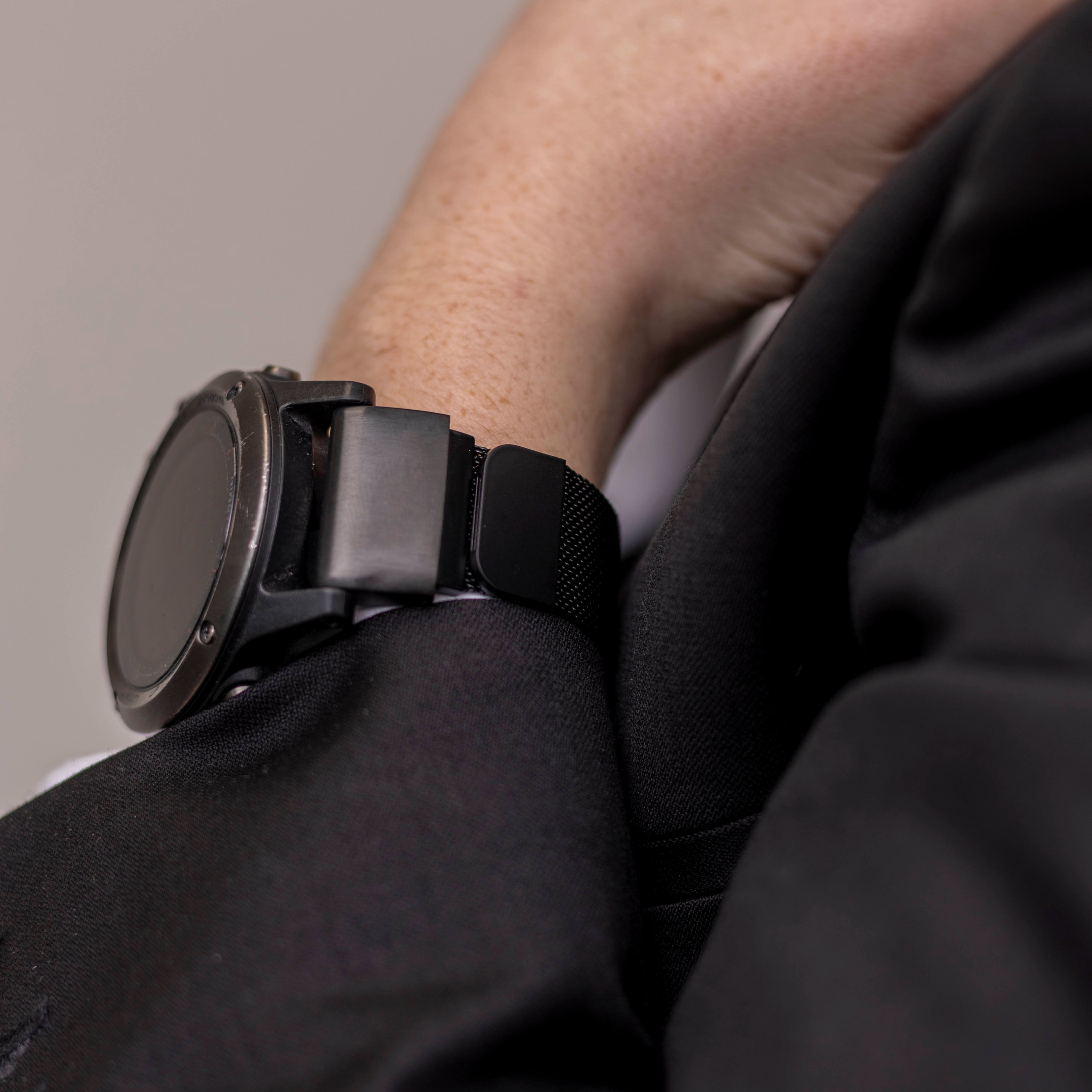 Garmin Instinct 3 - 50mm Milanese Strap (Black)