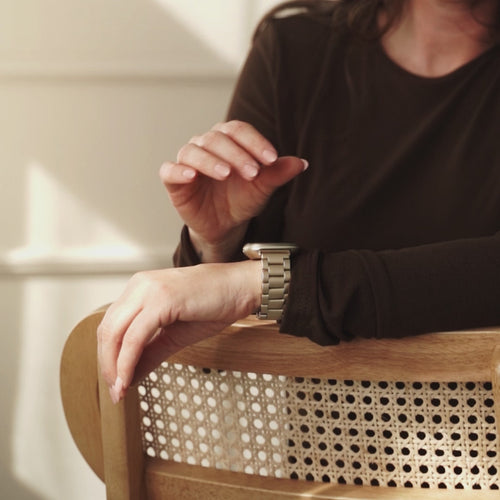Correa acero Fitbit Versa 4 (oro champán)