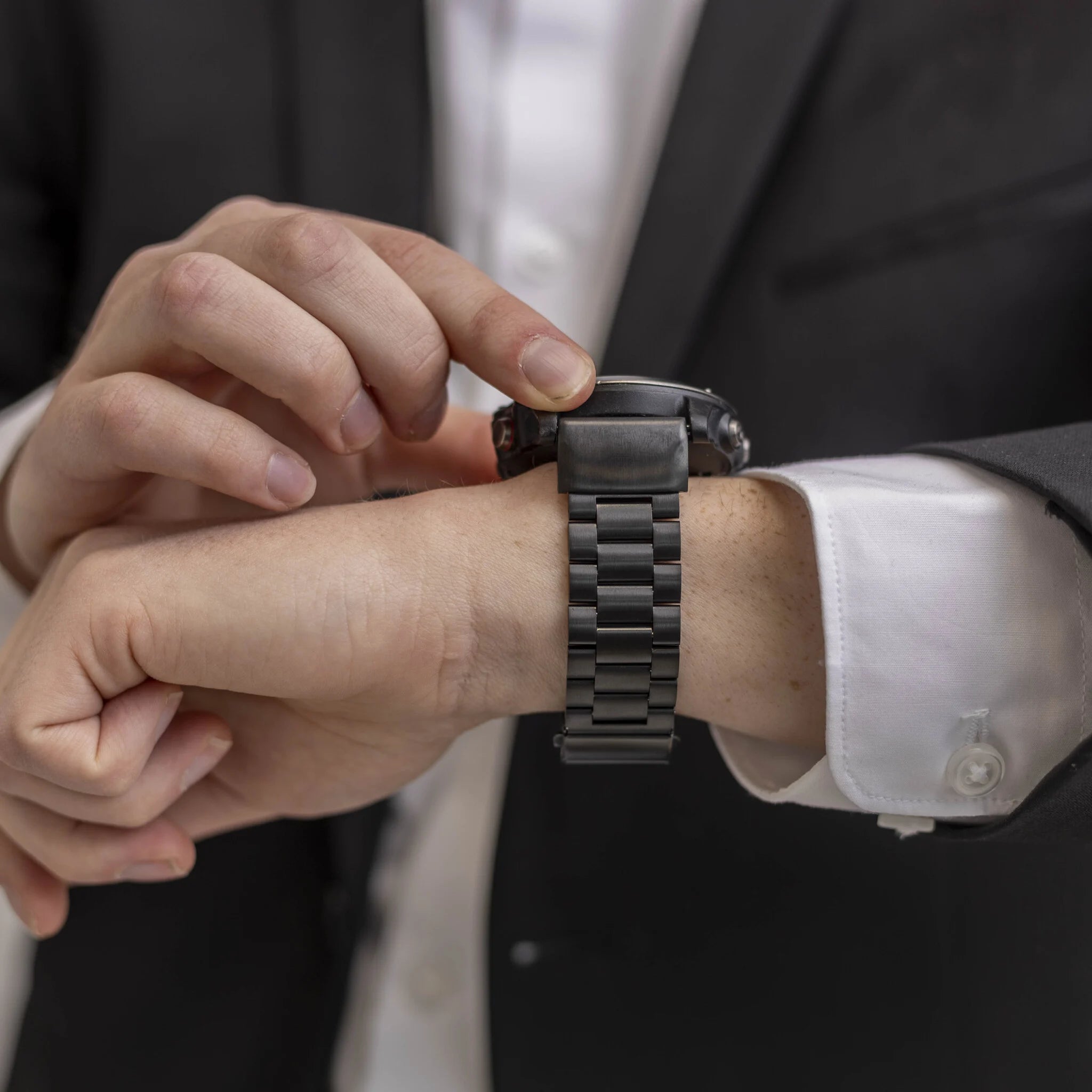 Garmin Forerunner 965 Steel Strap (Black)