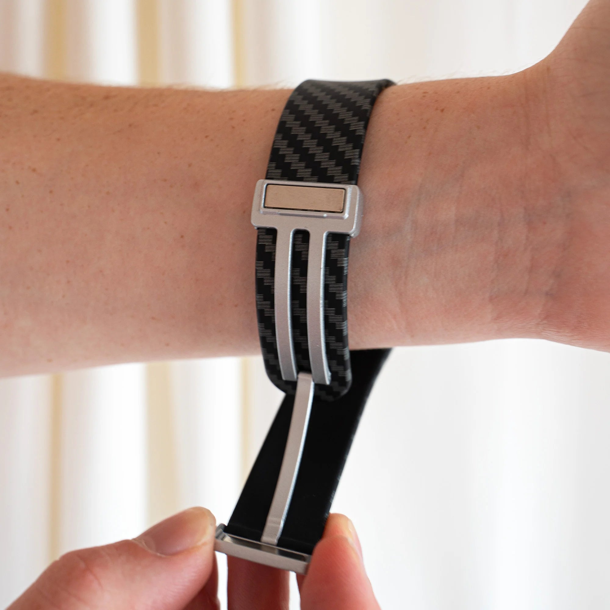 Carbon Fibre Samsung Galaxy Watch 5 44mm Magnetic Strap