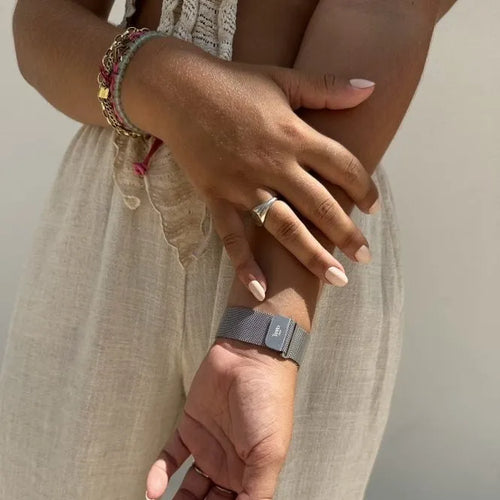 Correa milanesa xoxo Wildhearts Apple Watch (plateado)
